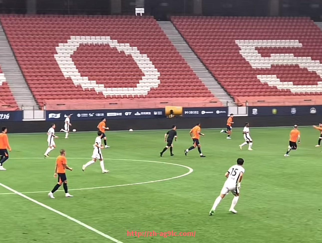 ag9游会-英超史上最丑球衣盘点及设计原因分析